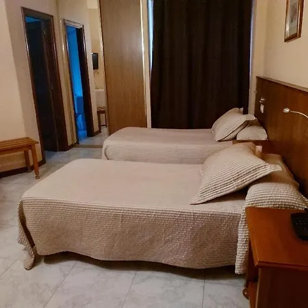 Cristaleiro Hotel 2*
